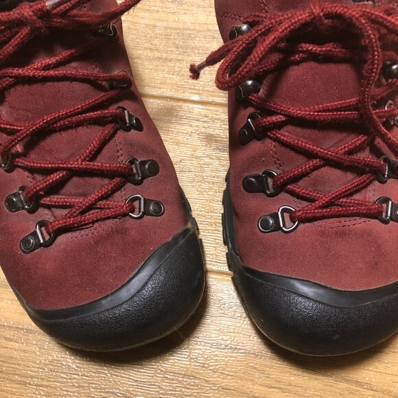 Keen Women's Burgundy and Black Athletic Shoes - Picture 4 of 14